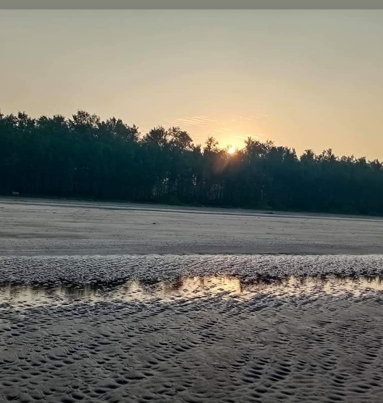 Kelshi Beach景点图片