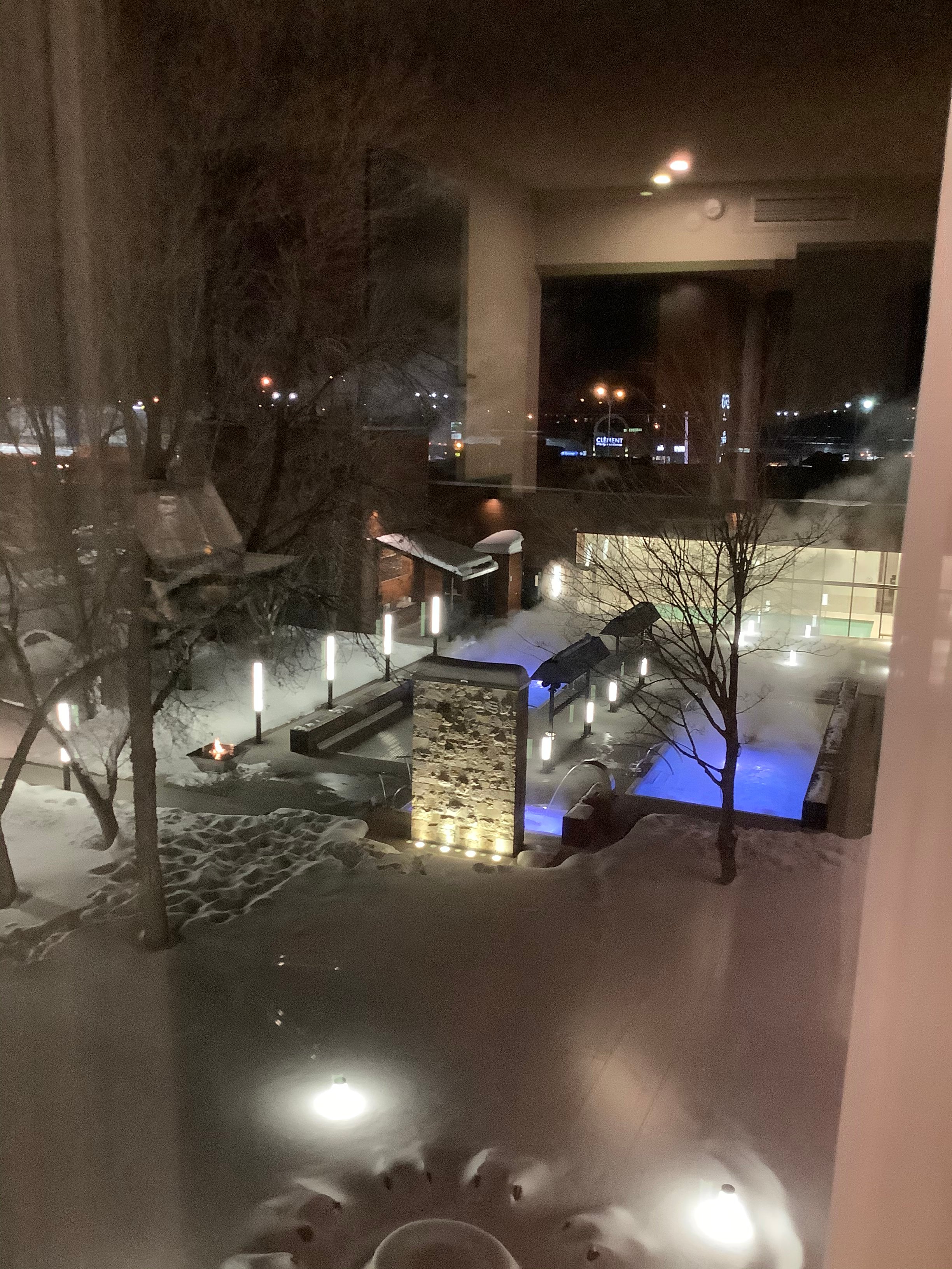 OTL Gouverneur Saguenay-泳池