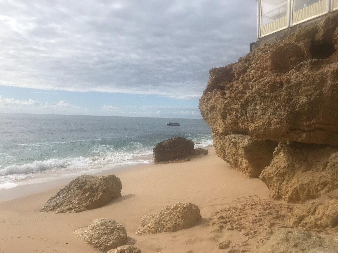 Vale de Covo Beach-卡沃埃罗必去景点