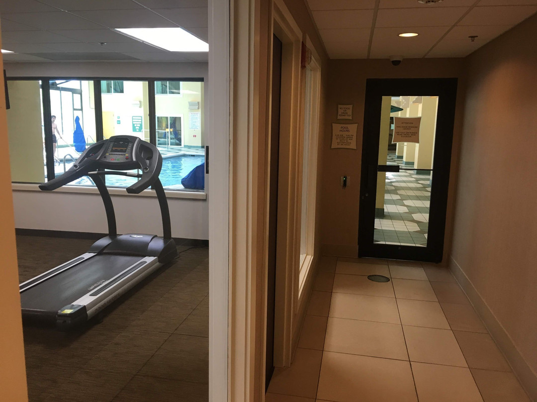 La Quinta Inn & Suites by Wyndham Milwaukee Bayshore Area主图