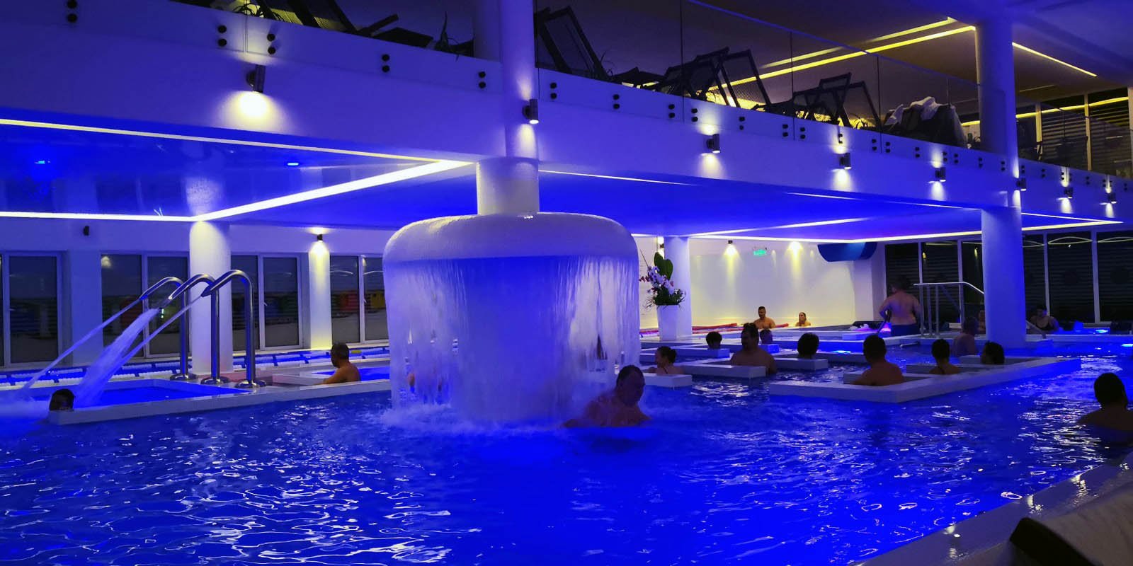 Aqvatonic Hotel – Steaua de Mare-泳池