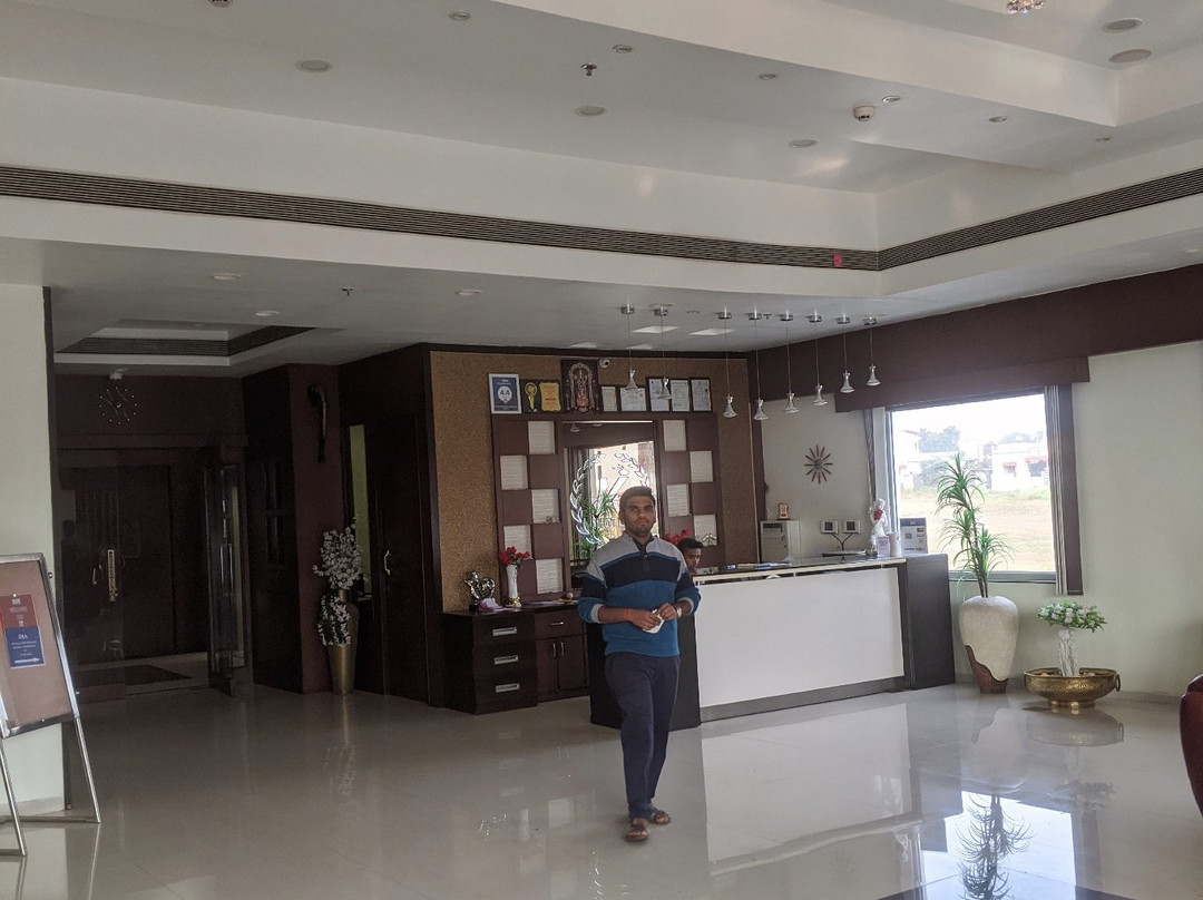 Hotel The Karan主图