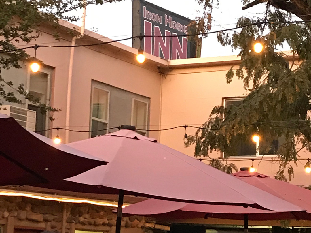 The Iron Horse Inn主图