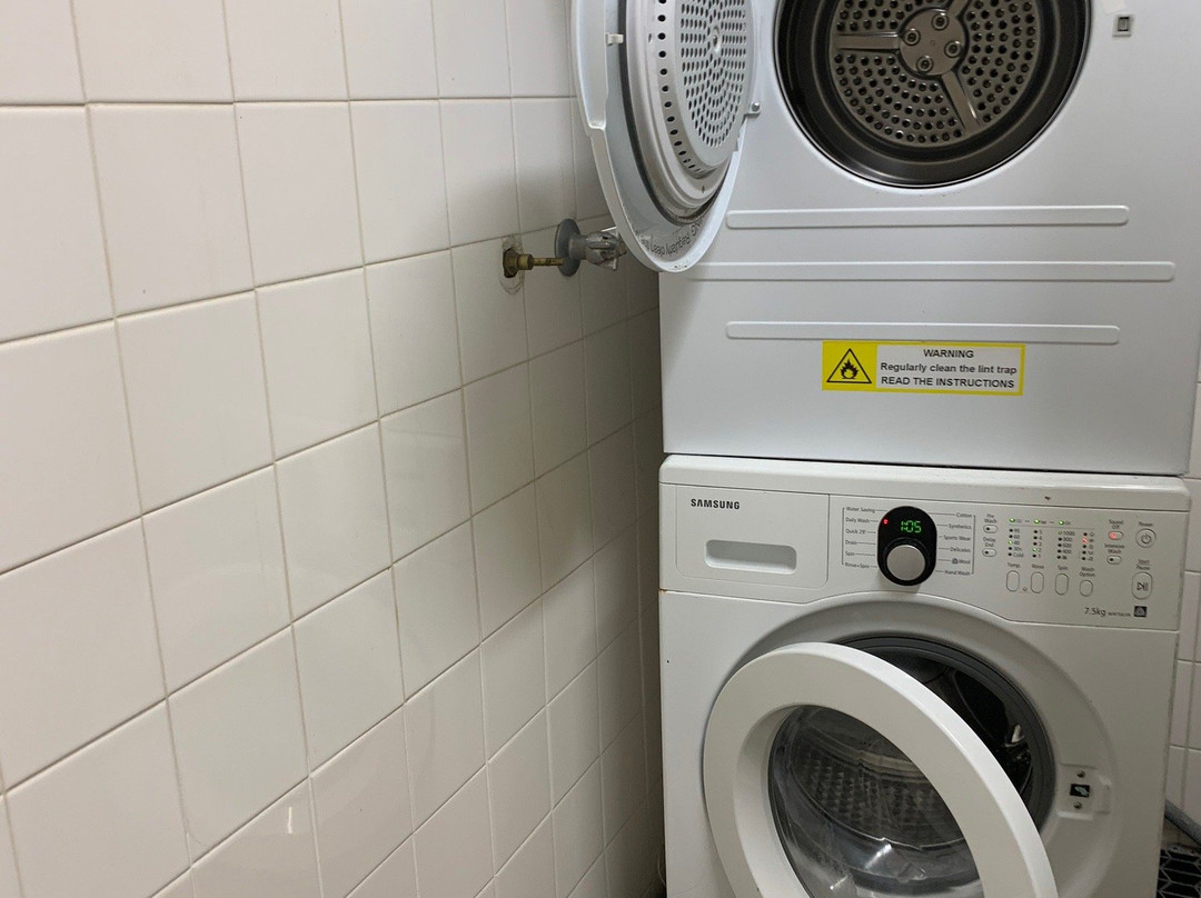 Nightcap at Federal Hotel主图