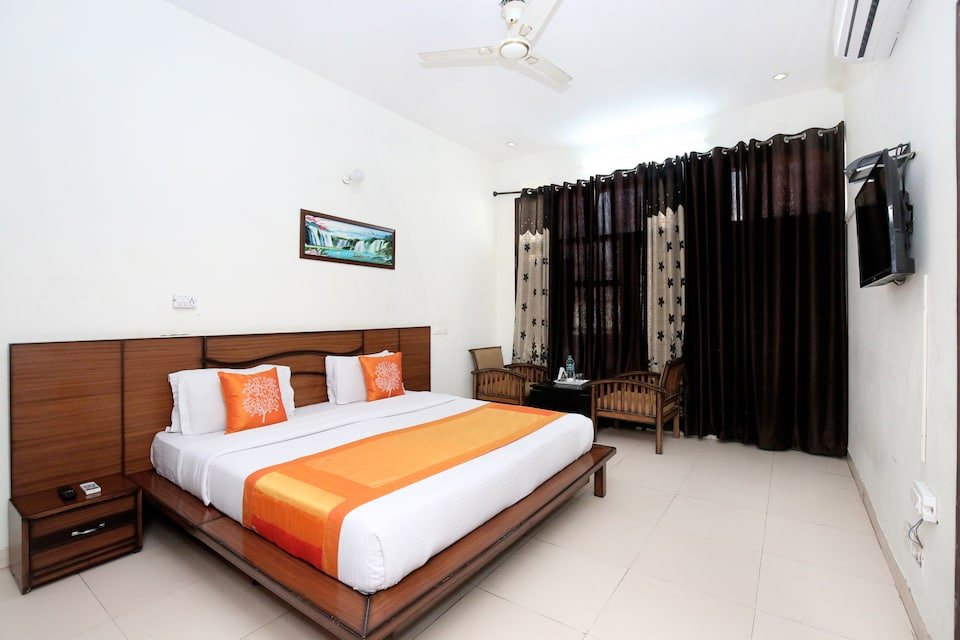 OYO 9049 Pearl Grand主图