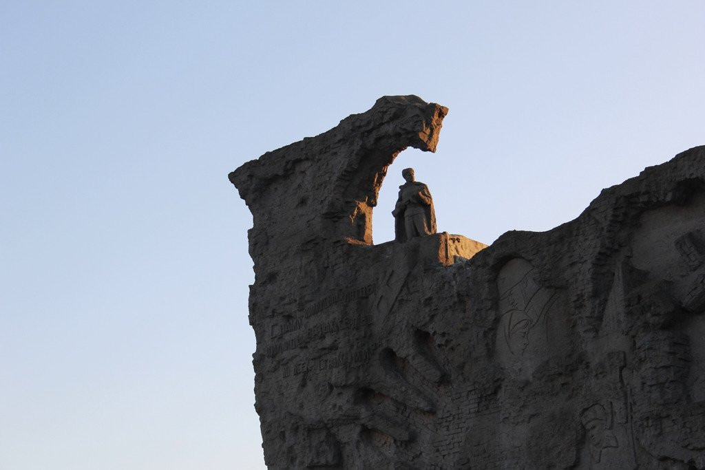 High-relief on the Ruins on Mamayev Hill景点图片