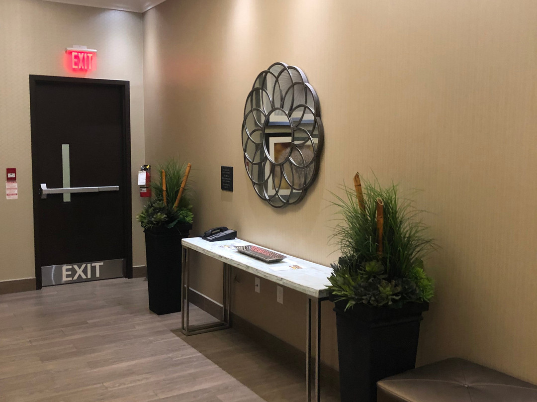 Hampton Inn & Suites by Hilton Bolton主图