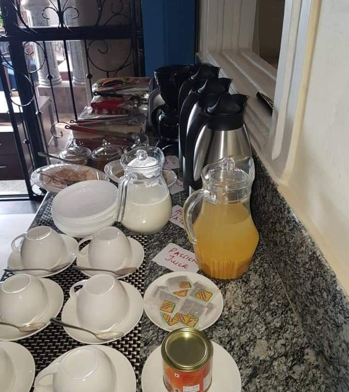 Pent House Inn Namugongo主图