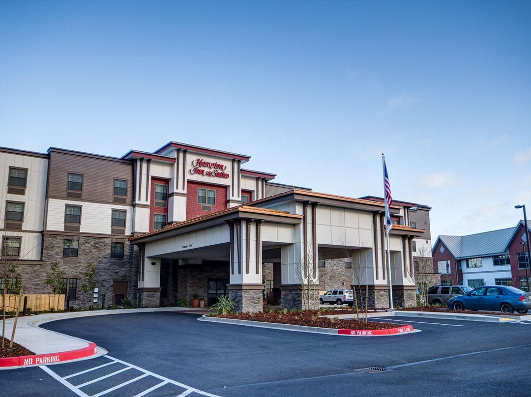 Hampton Inn & Suites DuPont主图