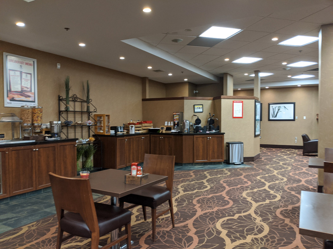 Pomeroy Hotel & Conference Centre Fort St John主图