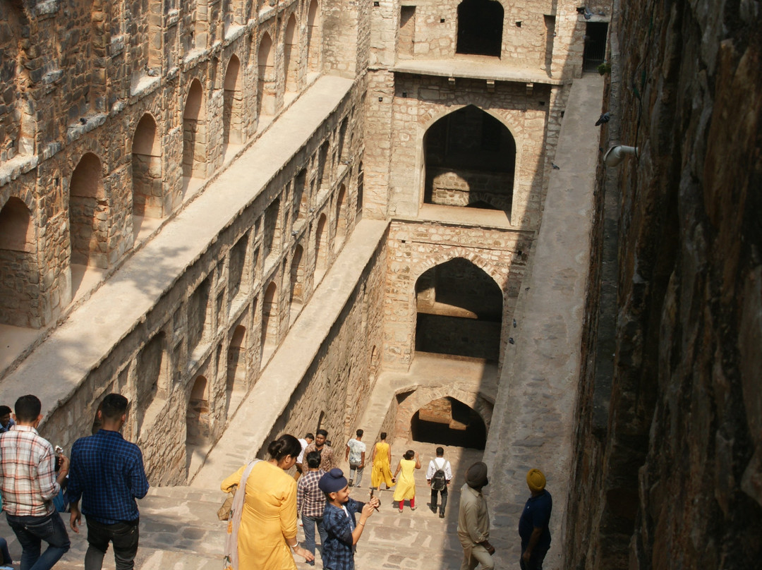 Rajon Ki Baoli-新德里必去景点