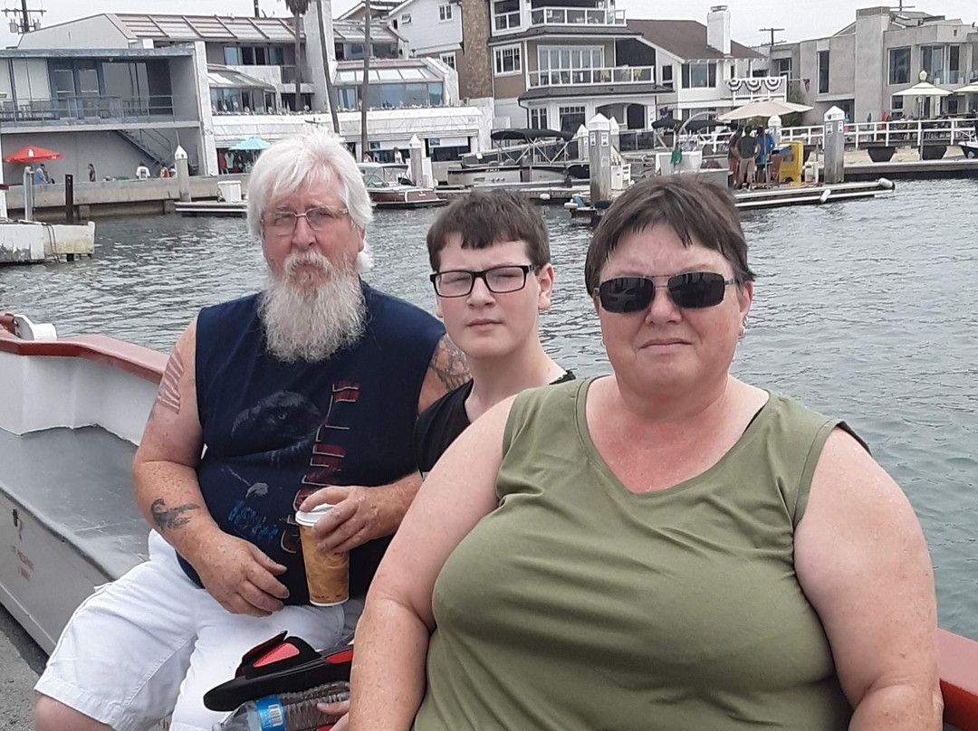 Floating Toy Boat Rental-Edgerton必去景点