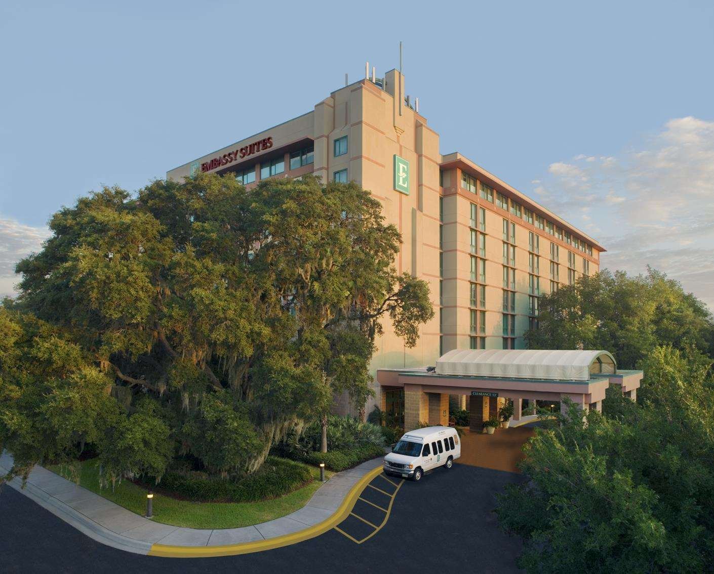 Embassy Suites by Hilton Tampa USF Near Busch Gardens-官方