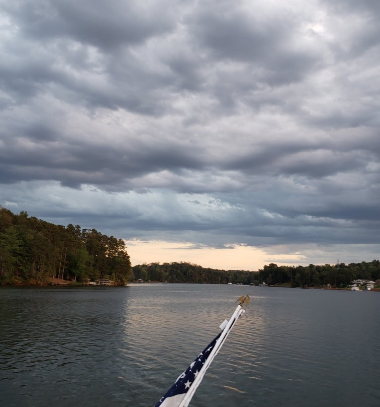 Lake Hickory Adventures景点图片