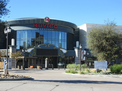 AMC DINE-IN Thousand Oaks 14-千橡市必去景点