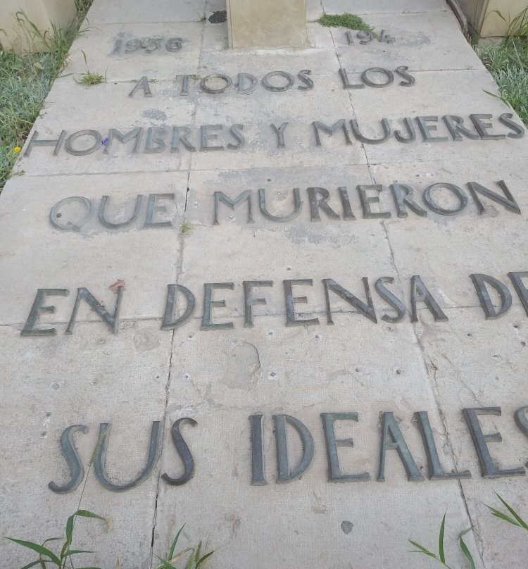 Cruz de los Caídos景点图片