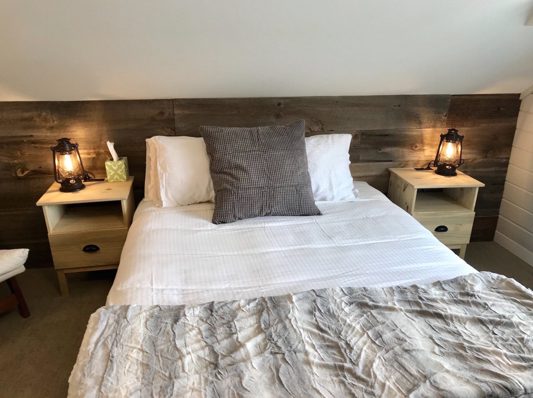 Purple Mountain Bed & Breakfast and Spa主图