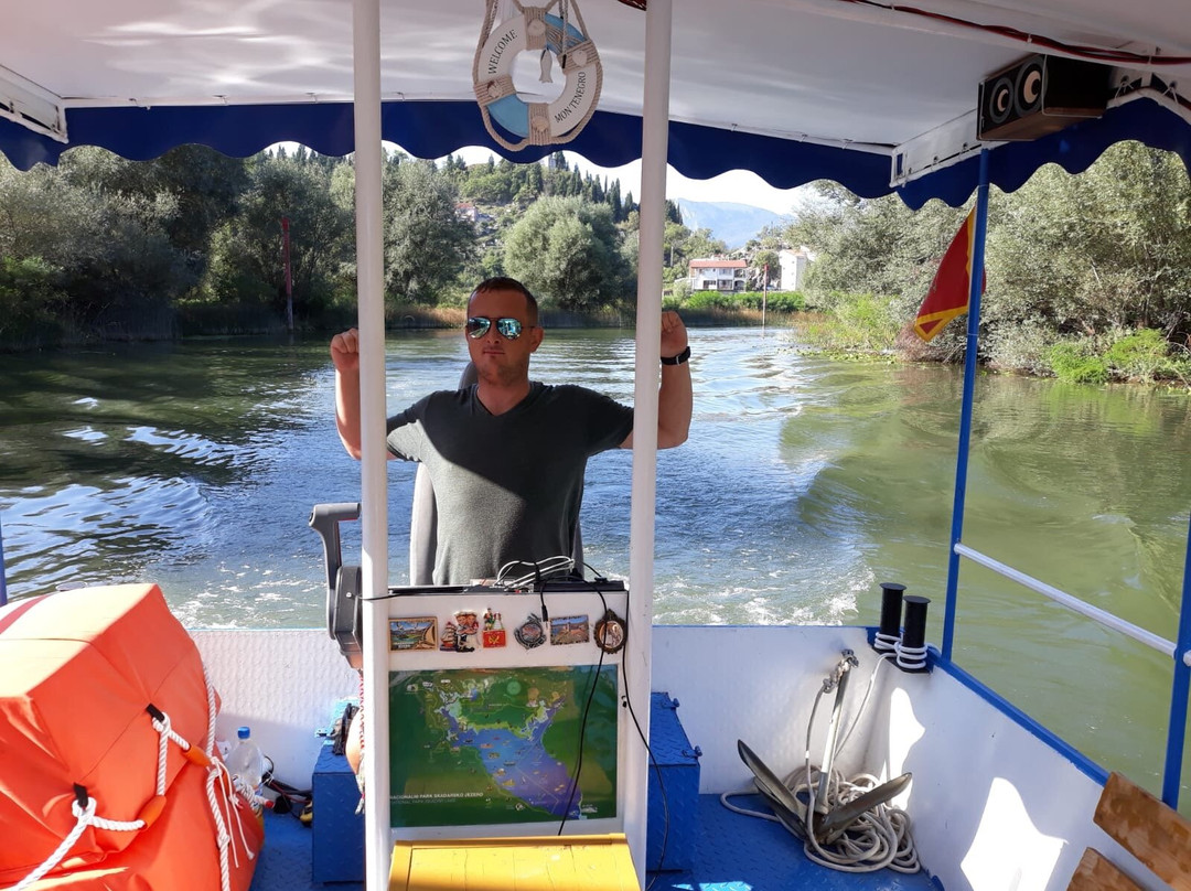 Bocconcino Boat Cruising-维尔巴札拉必去景点