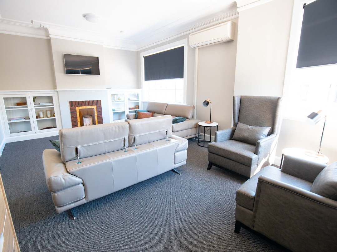 Horse & Jockey Hotel, Homebush主图