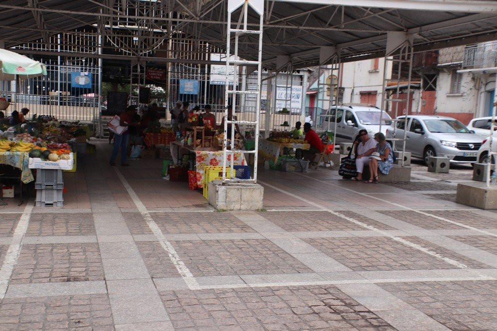 Marché de Saint-Pierre-sur-Dives-Saint-Pierre-sur-Dives必去景点
