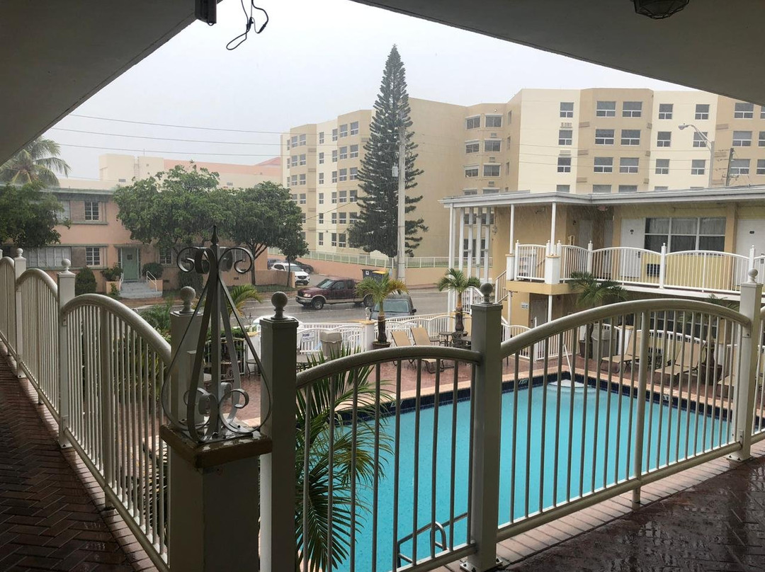 Beach Place Hotel主图