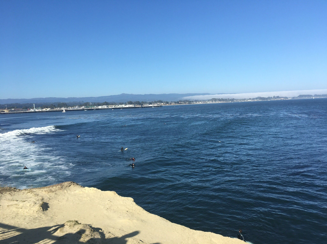 To Honor Surfing Monument-圣克鲁斯必去景点