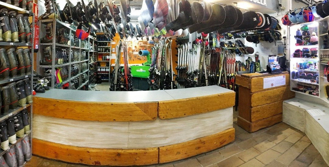 Escuela y Rental Blanca Nieve Sierra Nevada Esqui & Snowboard ​景点图片