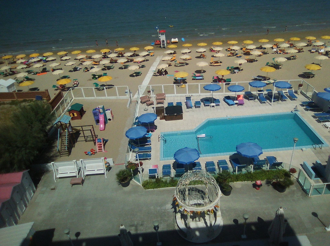 卡萨迪酒店主图