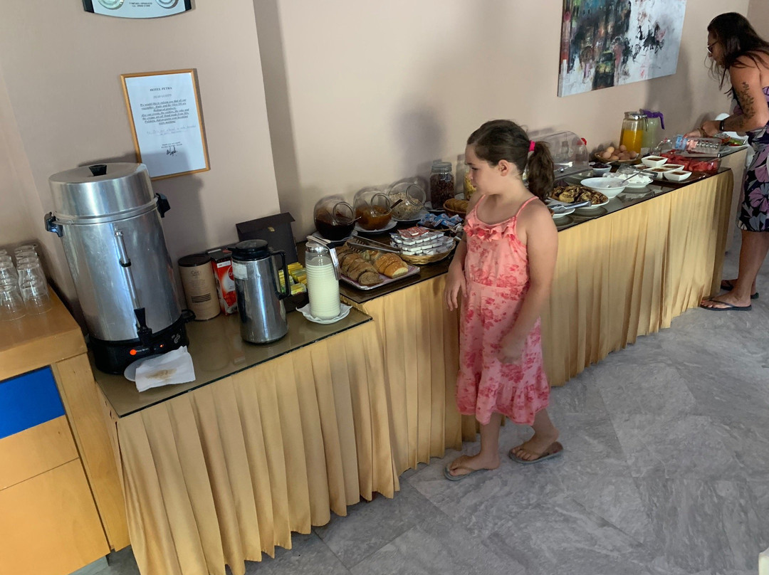 佩特拉酒店主图