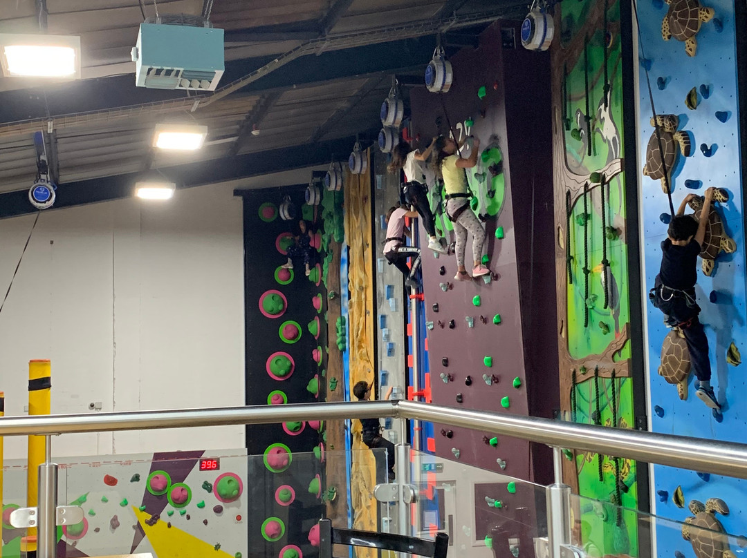 HarroWall Climbing Centre景点图片