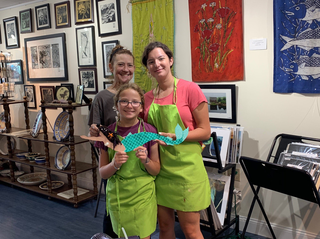 Crazy Mermaids-海恩尼斯必去景点