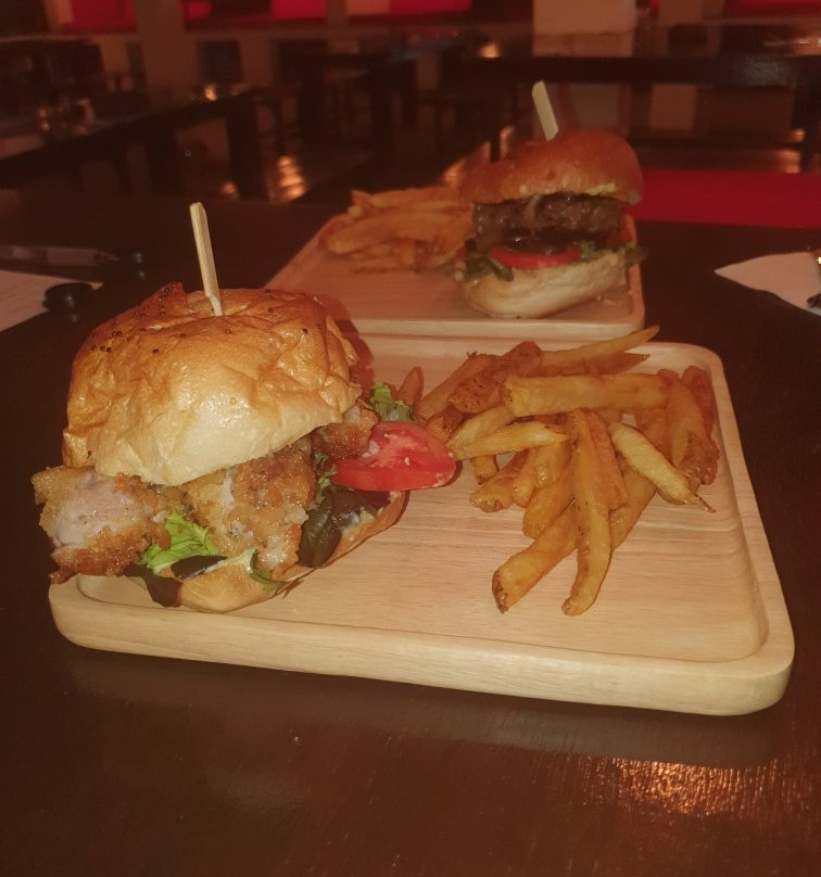 Jim Jam's Retaurant & Lounge Bar