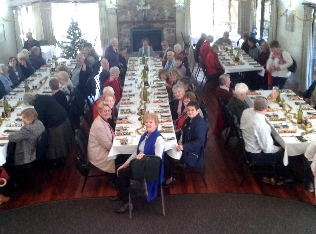 Evedon Lakeside Retreat主图