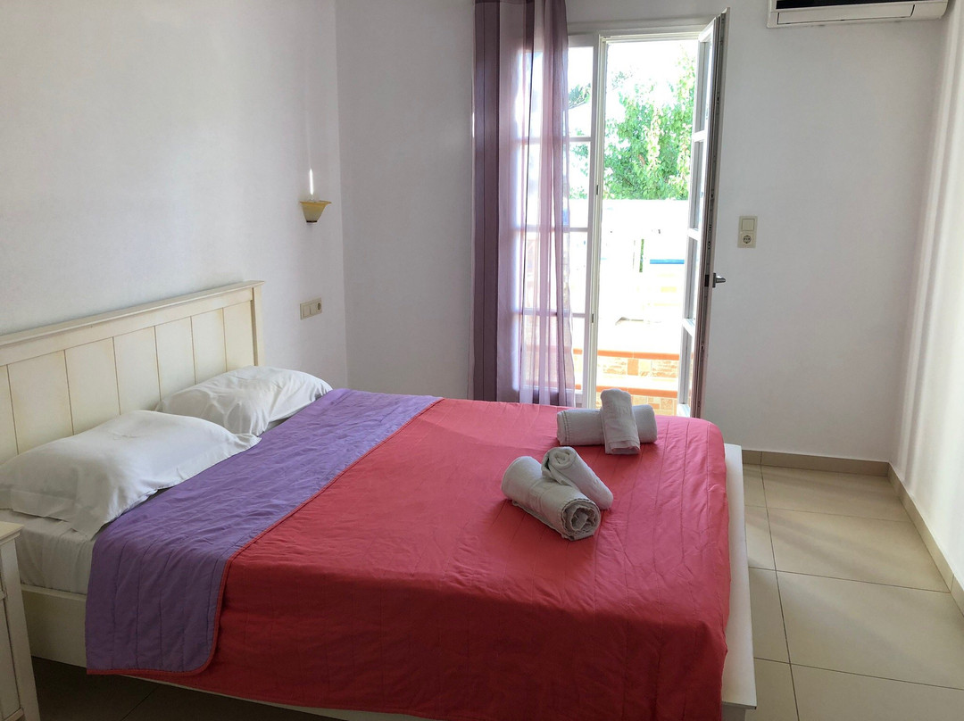 3 Brothers Hotel主图