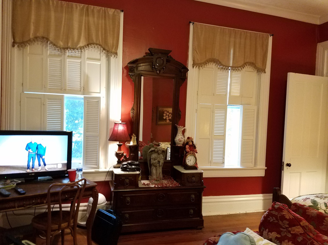 Victorian House Bed and Breakfast主图