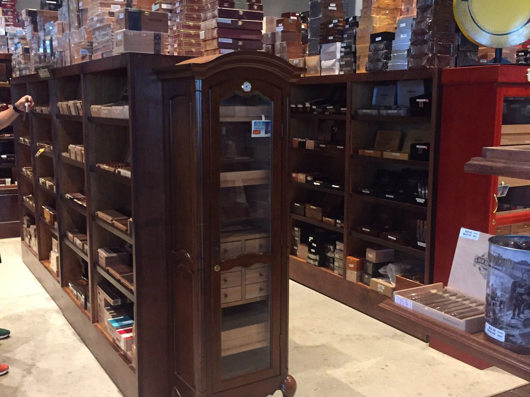 Cigar International-The Colony必去景点