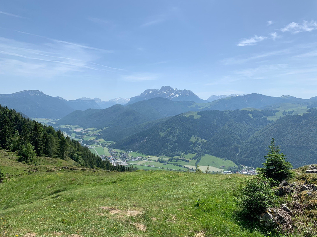 Teufelsgasse-教堂村堤候必去景点