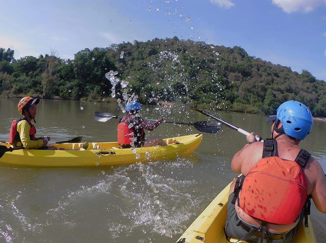 IRRAWADDY DOLPHINS KAYAK TOUR景点图片