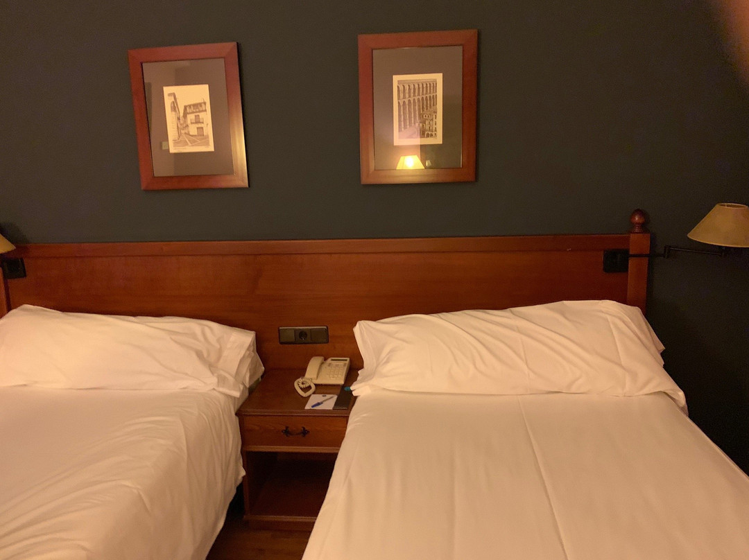 Hotel Segovia Sierra de Guadarrama主图