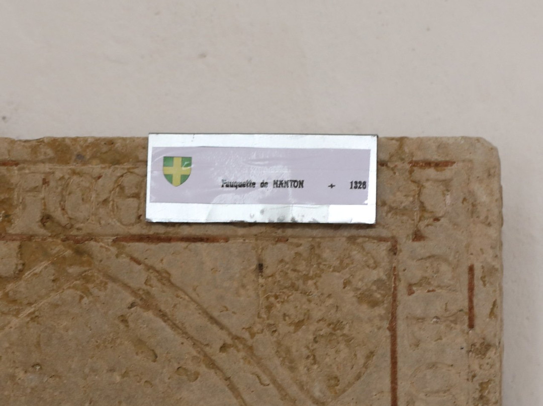 L'eglise Notre-Dame de Lancharre-Chapaize必去景点