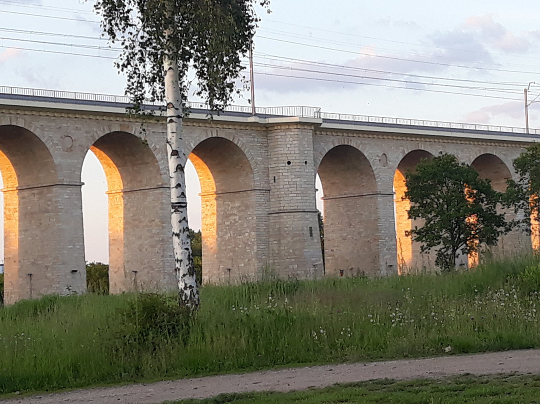Wiadukt kolejowy w Boleslawcu景点图片