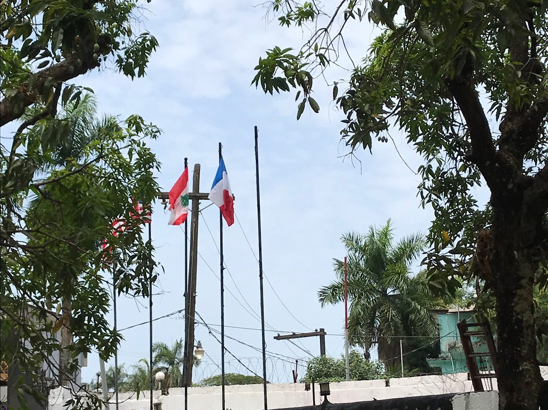 Embassy Suites Hotel & Restaurant主图