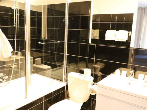 卡拉维尔酒店主图