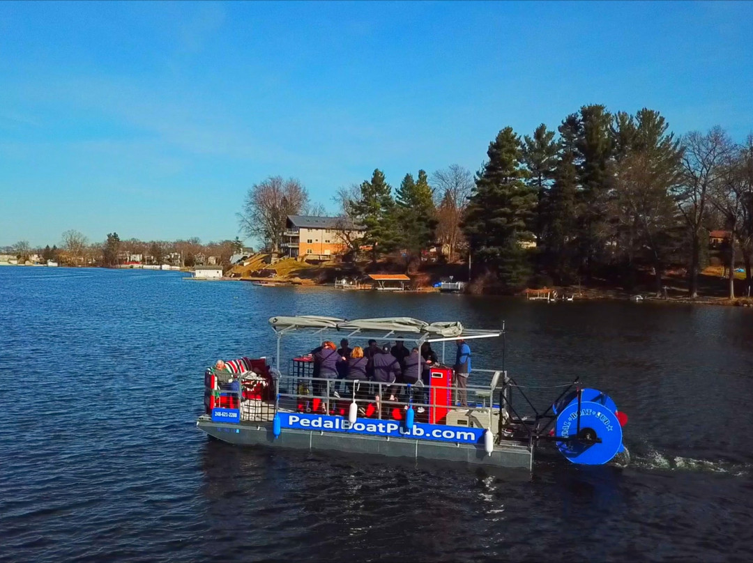 Pedal Boat Pub景点图片