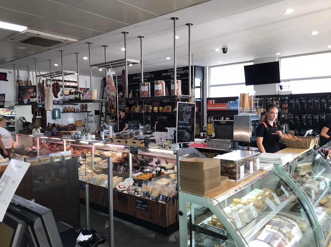 Safety Beach餐馆和美食-Provincia Food Store