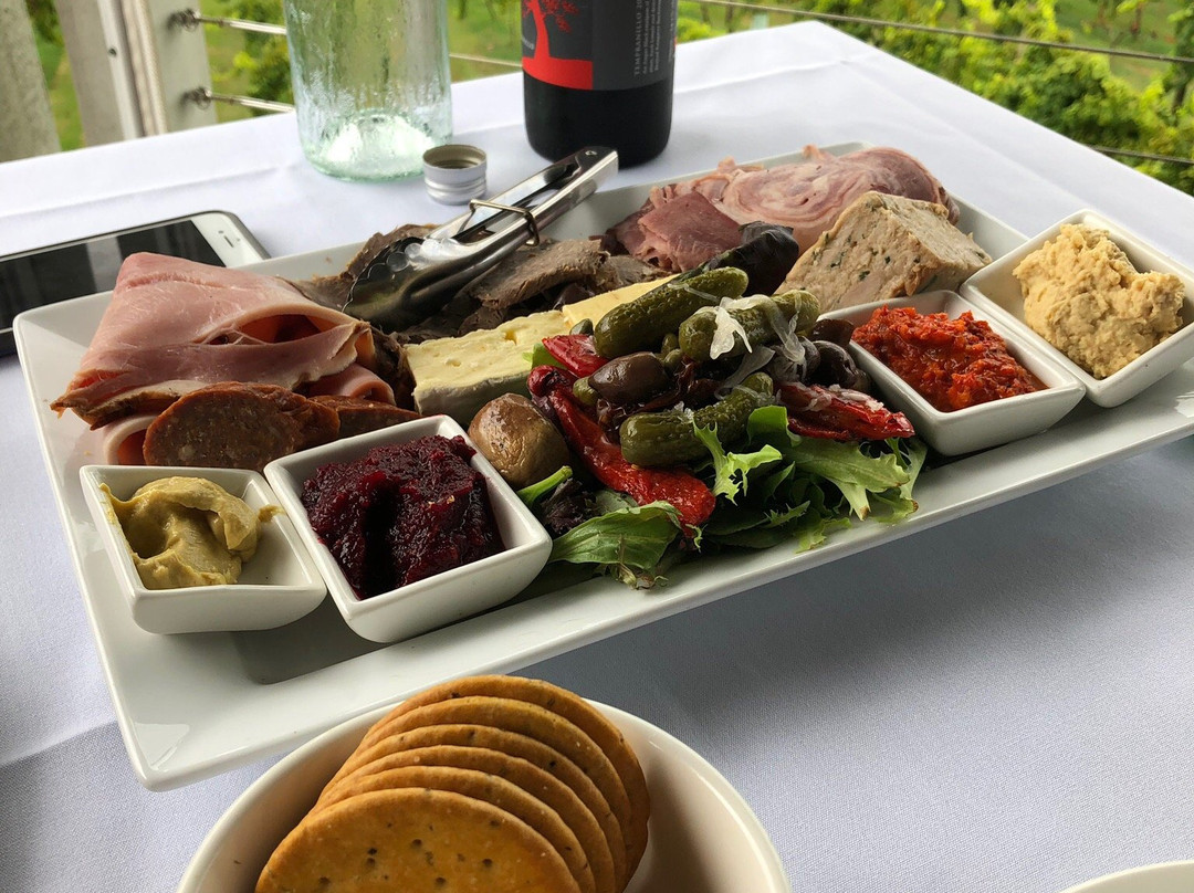 Flame Hill Vineyard主图