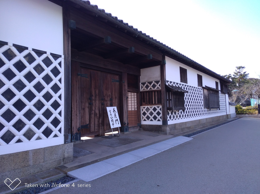 Kyu Omurake Jutaku Nagayamon-和歌山市必去景点