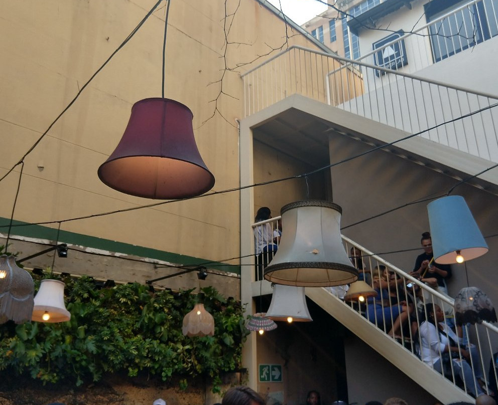 Kitcheners Carvery Bar景点图片