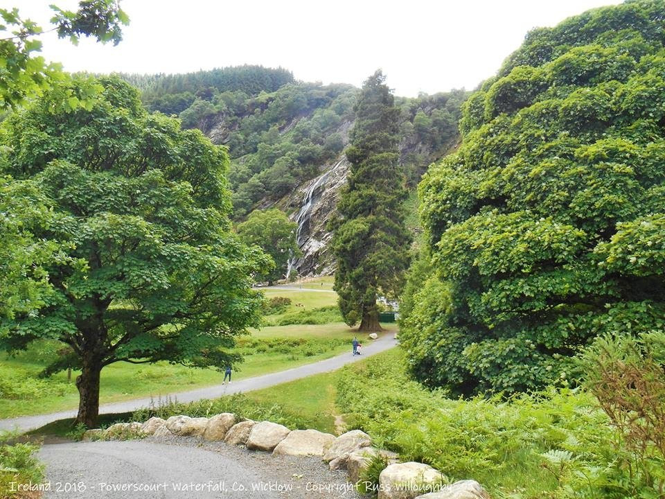 Powerscourt Waterfall景点图片