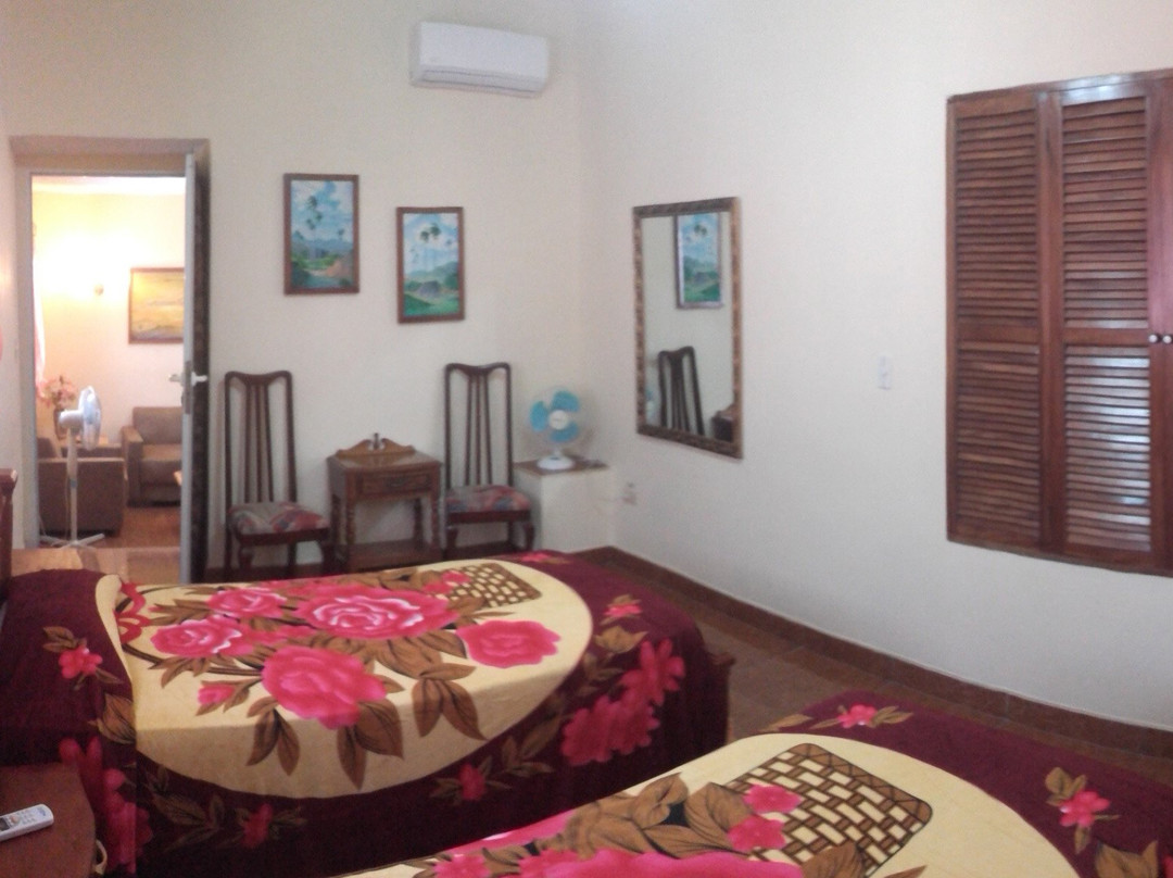 Adrian & Tonia主图